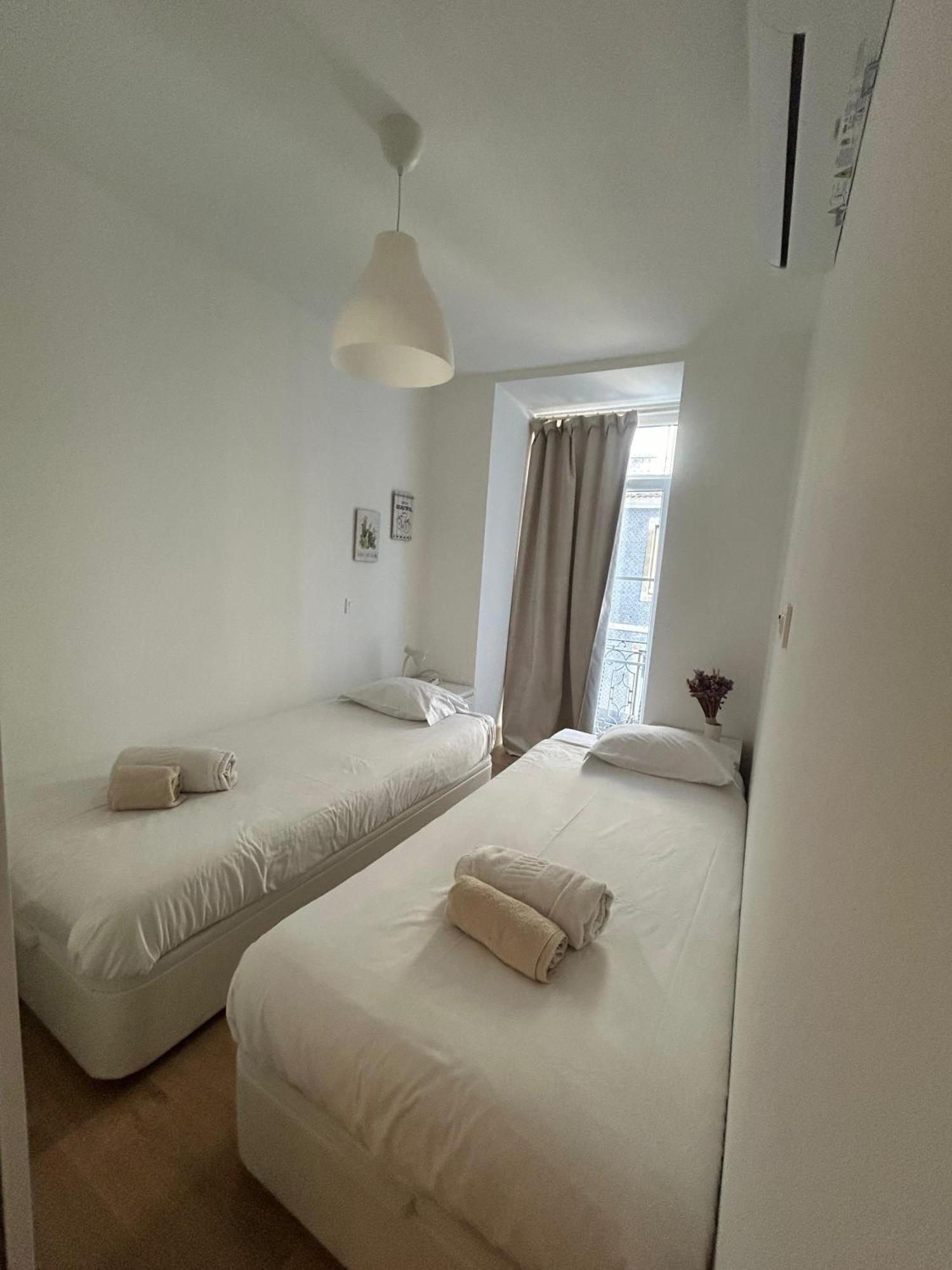Modern Lisbon Apartments By Soulplaces Стая снимка